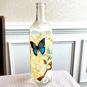 🦋 Decorative Glass Bottle
